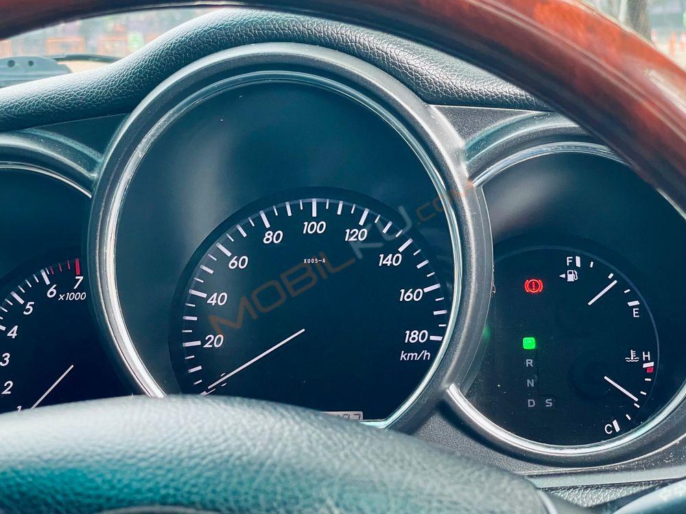 Mobil Toyota Harrier 2011