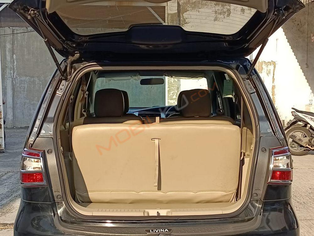 Mobil Nissan Livina 2015