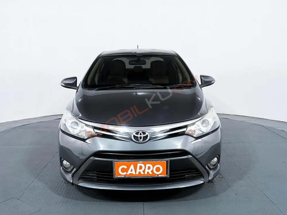 Mobil Toyota Vios 2015
