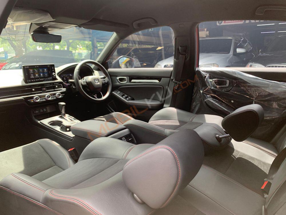 Mobil Honda Civic Sedan 2023