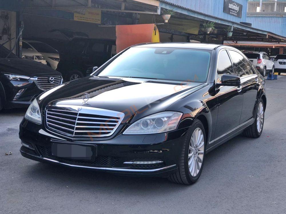 Mobil Mercedes-Benz S-Class 2011