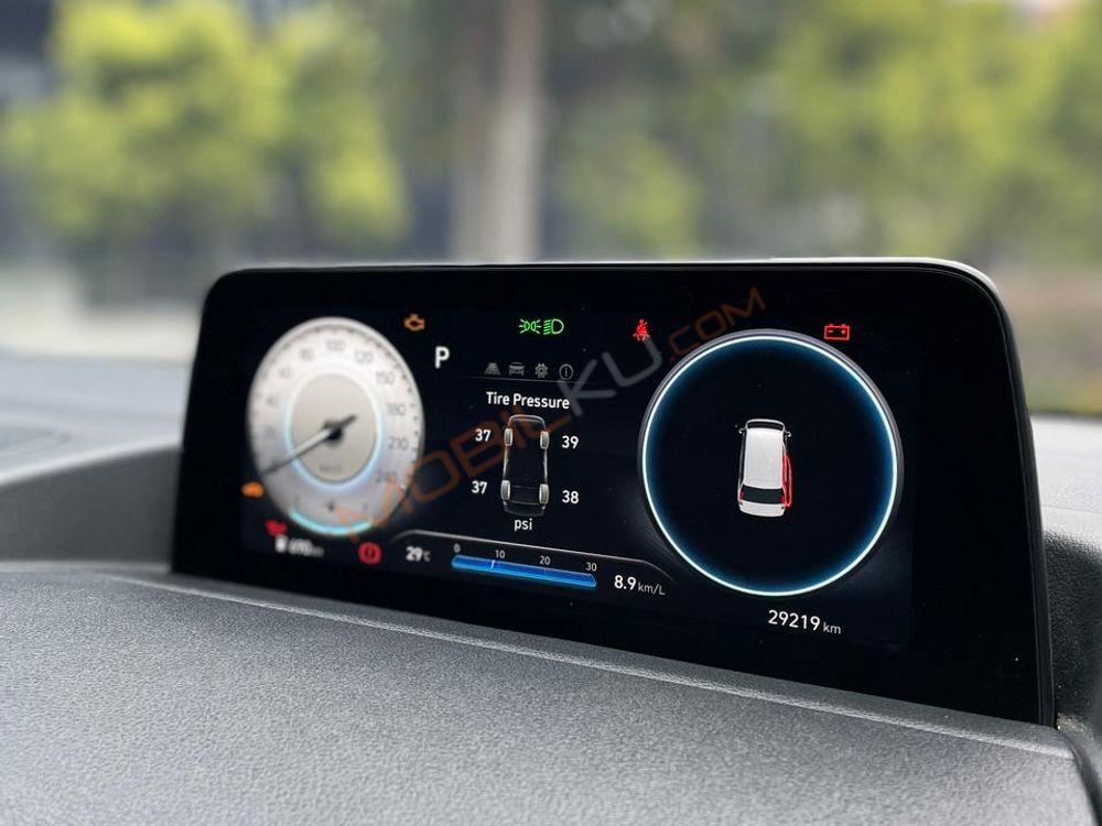 Mobil Hyundai Staria 2021