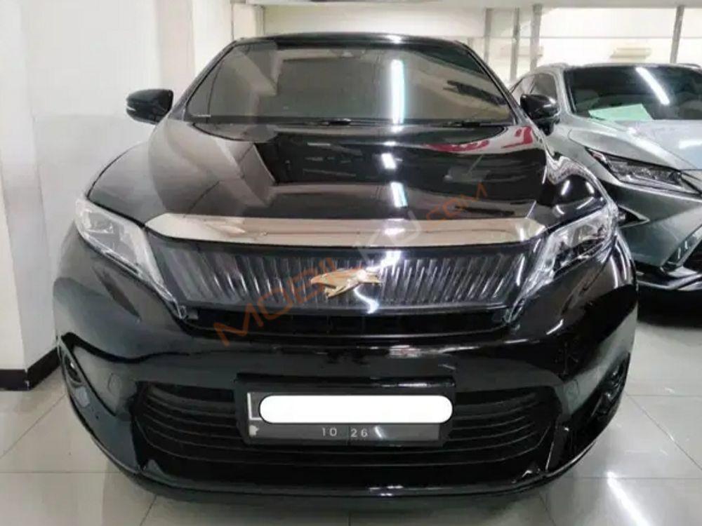 Mobil Toyota Harrier 2015