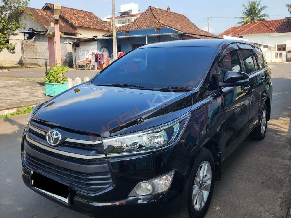 Mobil Toyota Kijang Innova 2017