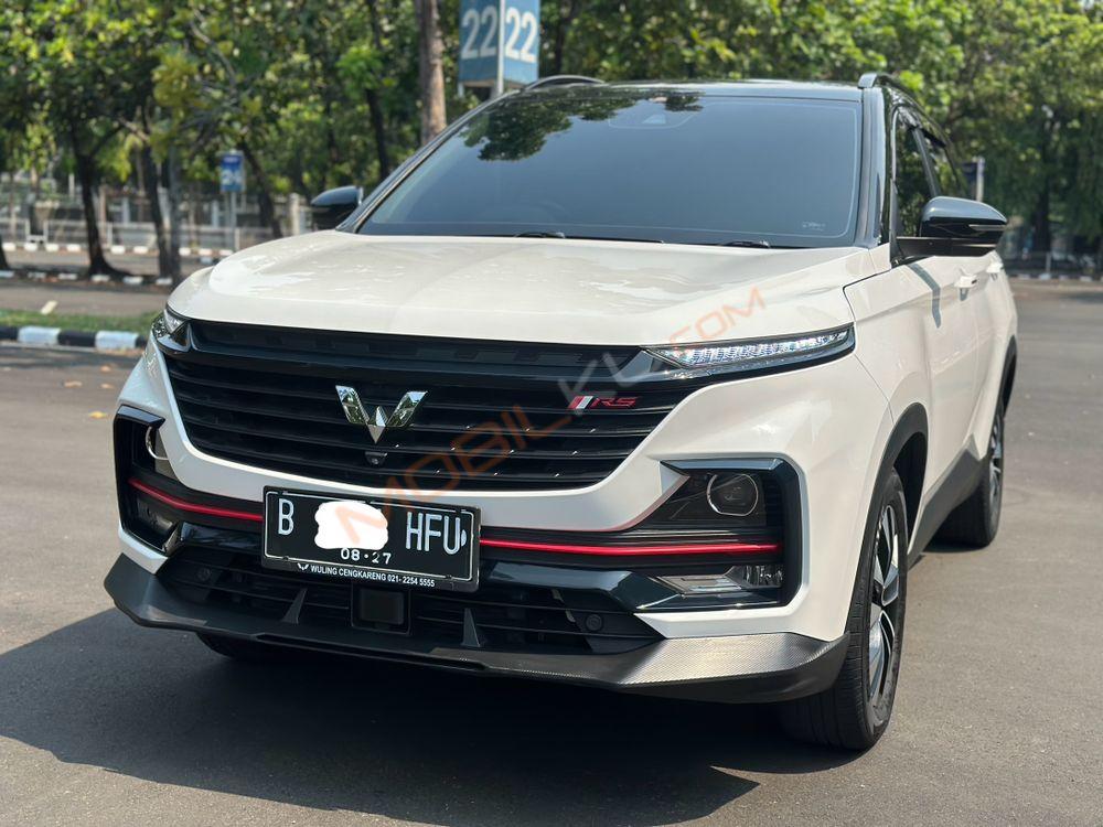 Mobil Wuling Almaz 2022