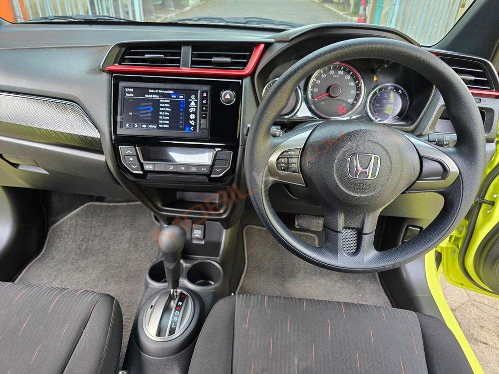 Mobil Honda Brio 2023