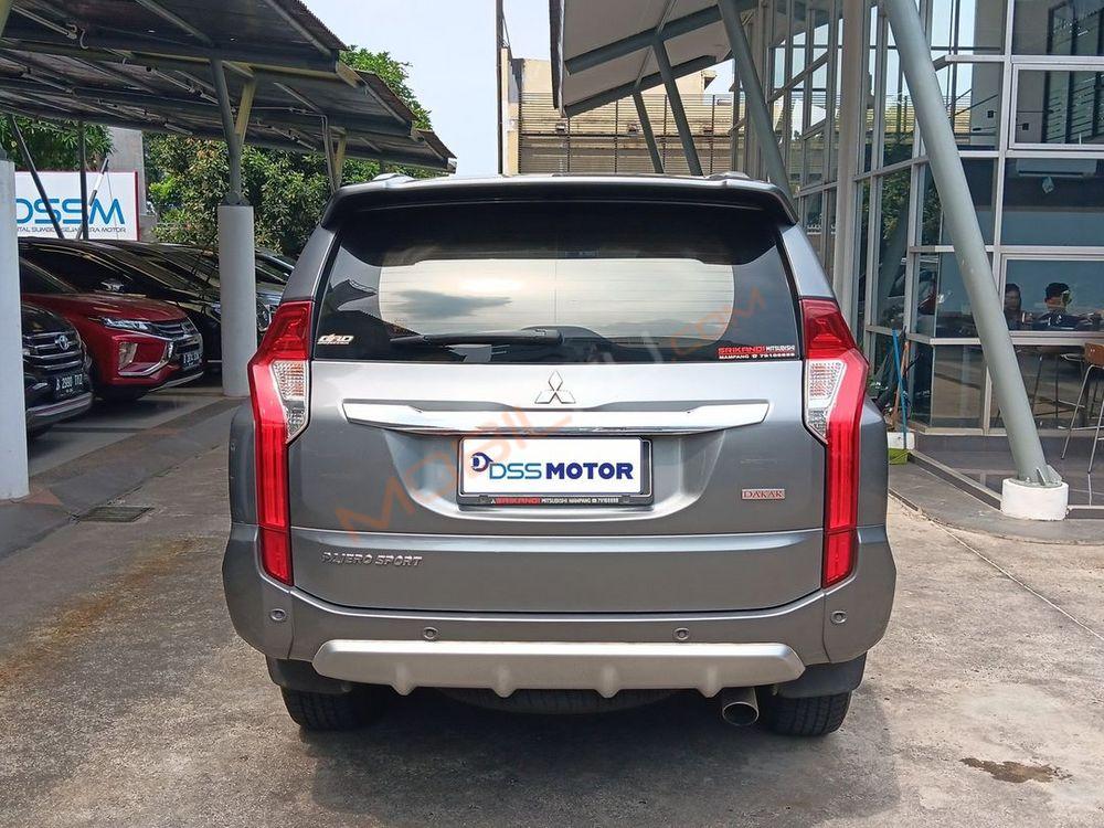 Mobil Mitsubishi Pajero Sport 2016