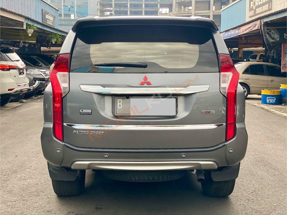 Mobil Mitsubishi Pajero Sport 2016