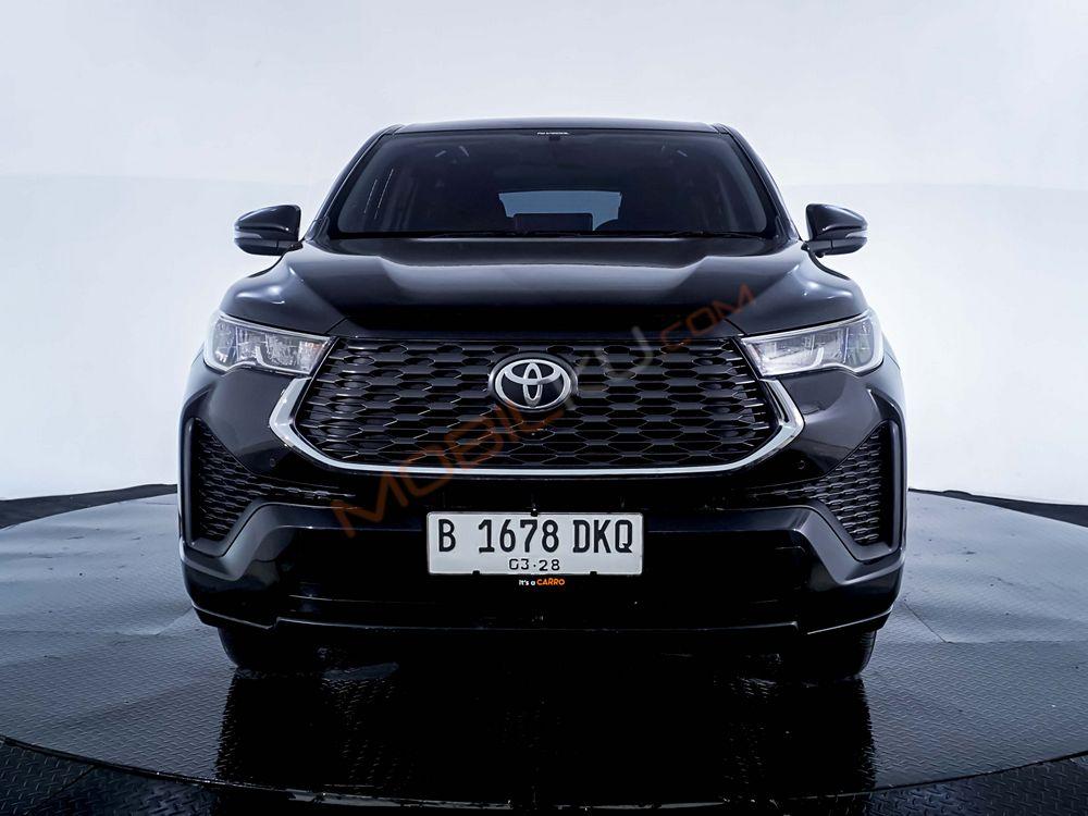 Mobil Toyota Kijang Innova 2023