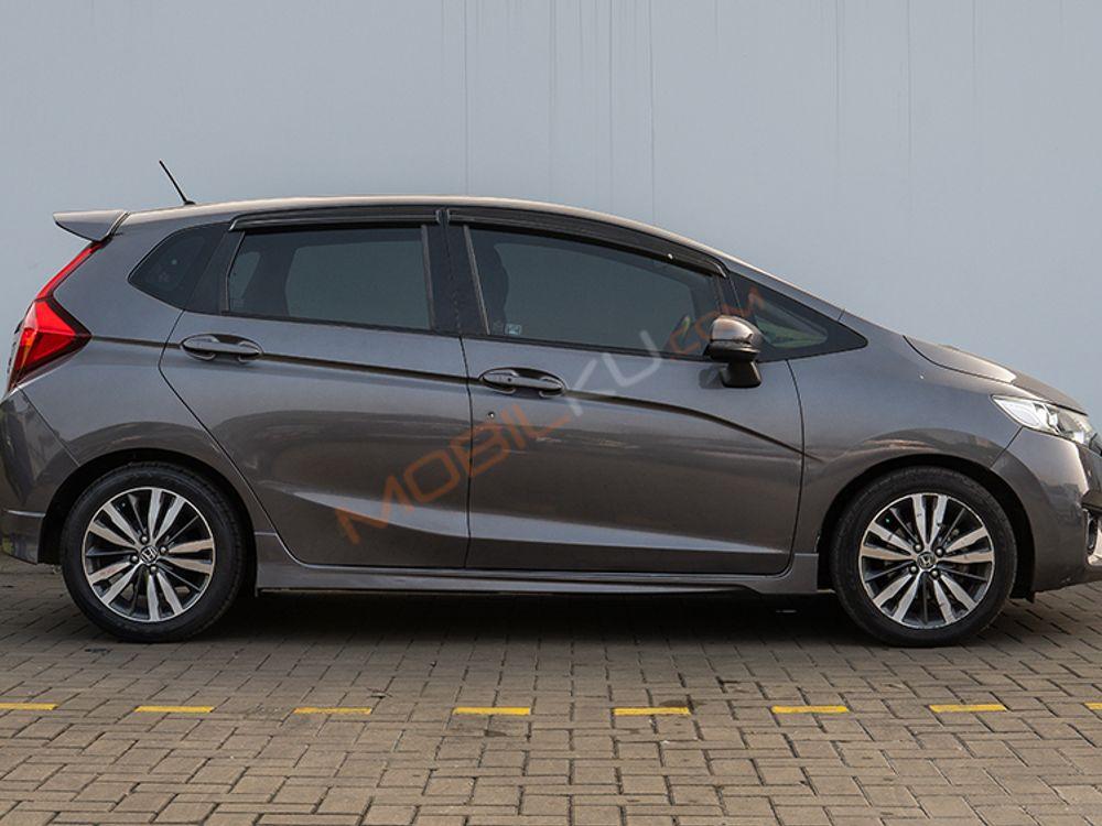 Mobil Honda Jazz 2015
