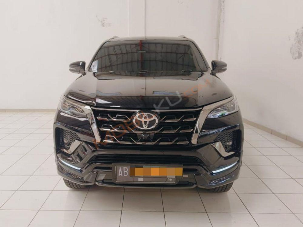 Mobil Toyota Fortuner 2022