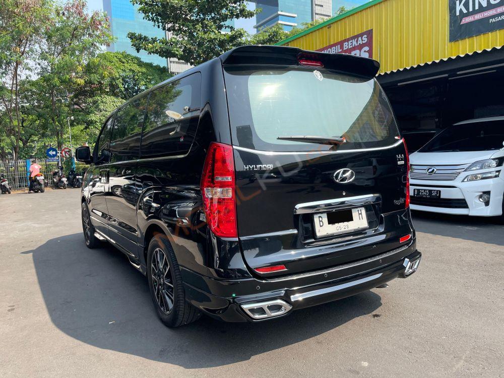 Mobil Hyundai H-1 2018