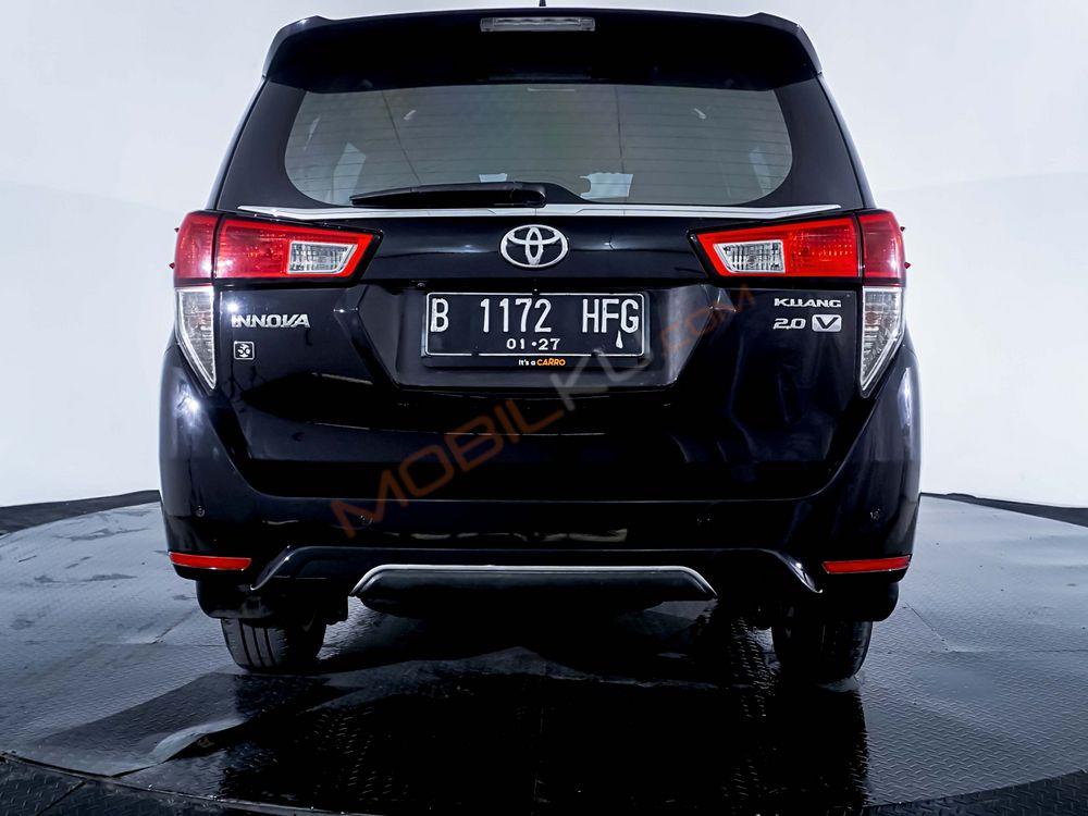 Mobil Toyota Kijang Innova 2021