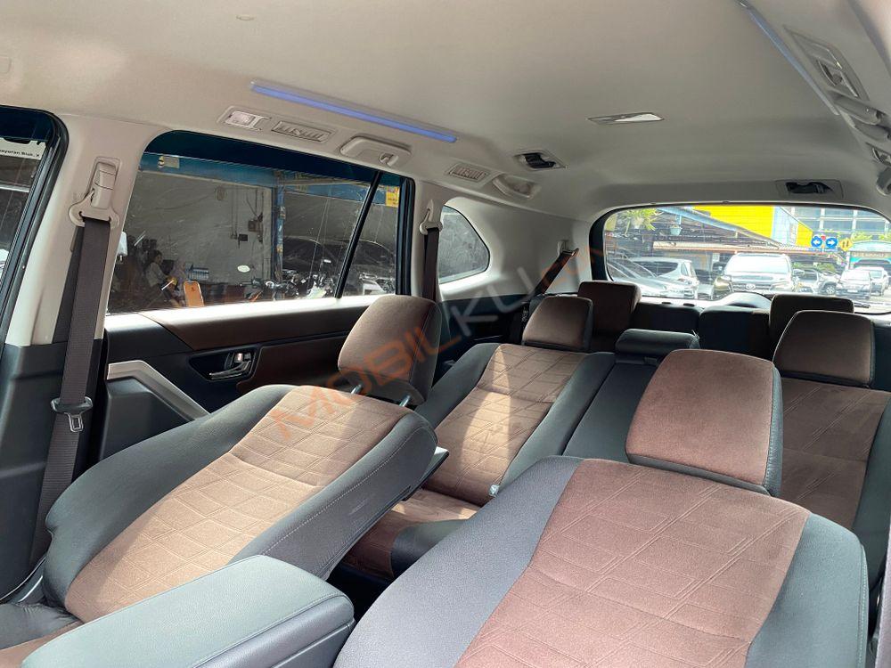 Mobil Toyota Kijang Innova Zenix 2023