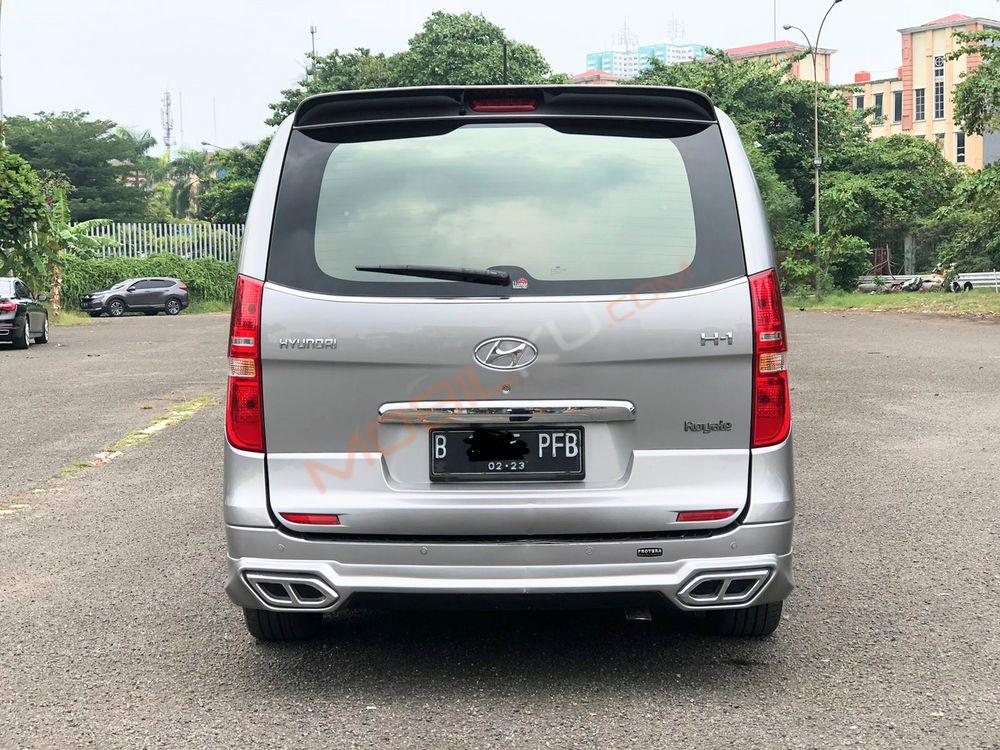 Mobil Hyundai H-1 2018