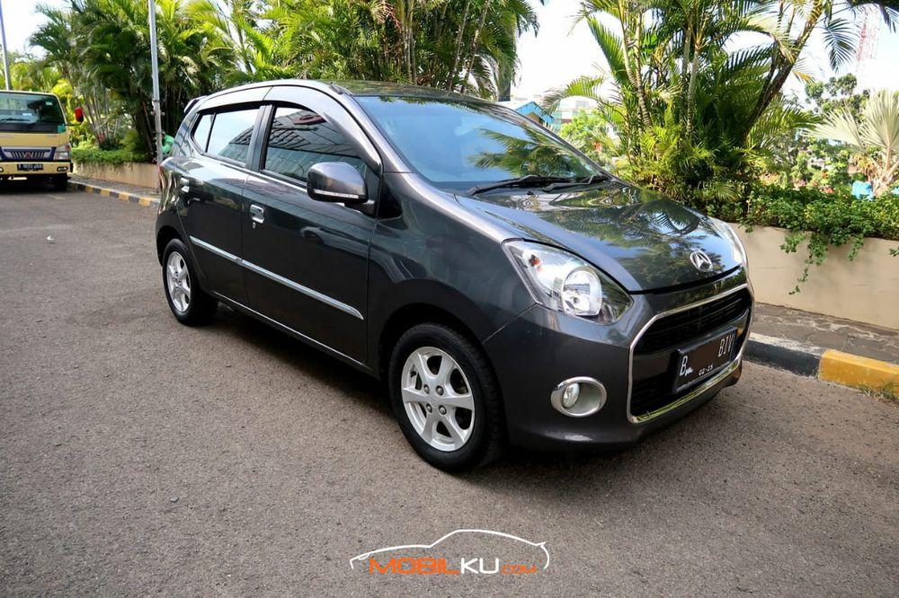 Mobil Daihatsu Ayla 2015