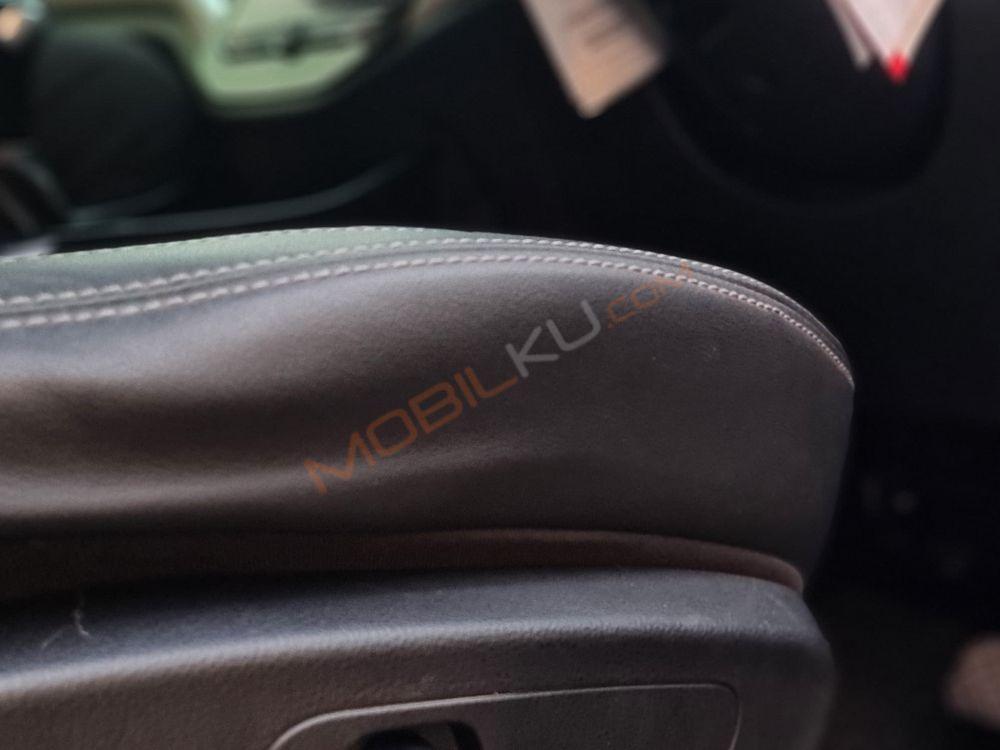 Mobil Wuling Almaz 2019