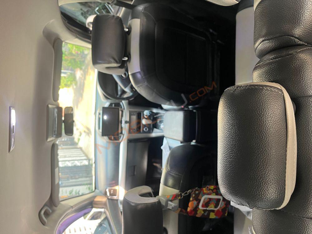 Mobil Chevrolet Captiva 2013