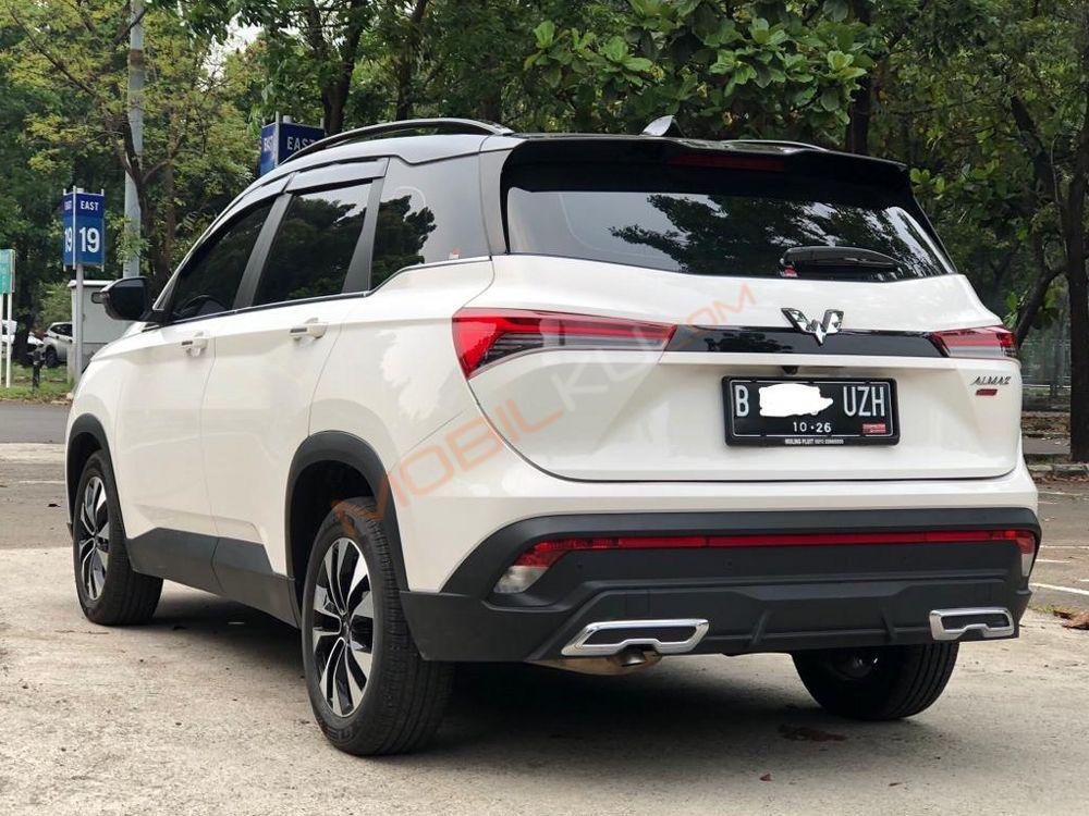 Mobil Wuling Almaz 2021