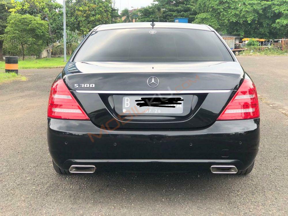 Mobil Mercedes-Benz S-Class 2011