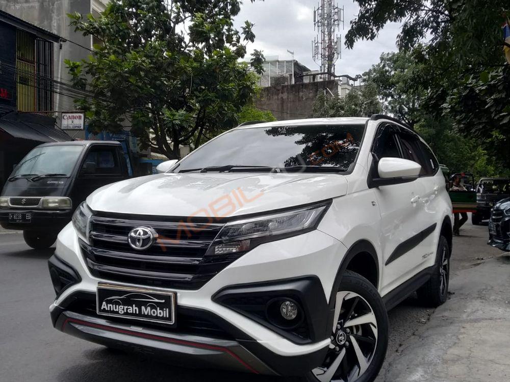 Mobil Toyota Rush 2018