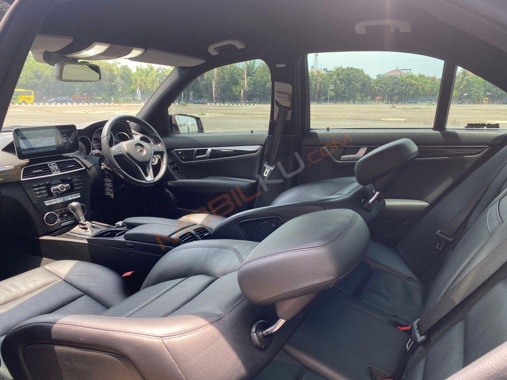 Mobil Mercedes-Benz C-Class 2013