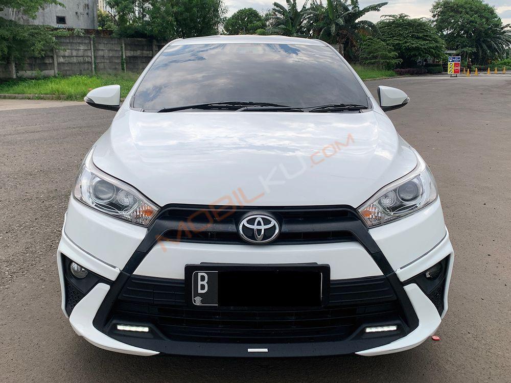 Mobil Toyota Yaris 2016