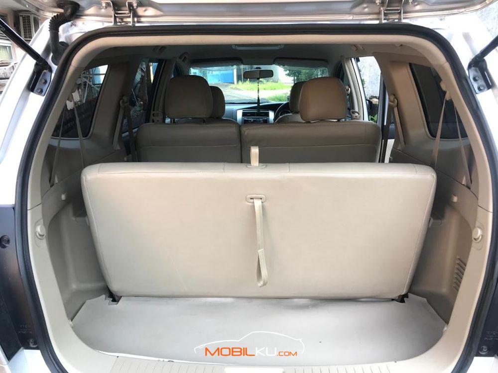 Mobil Nissan Grand Livina 2014