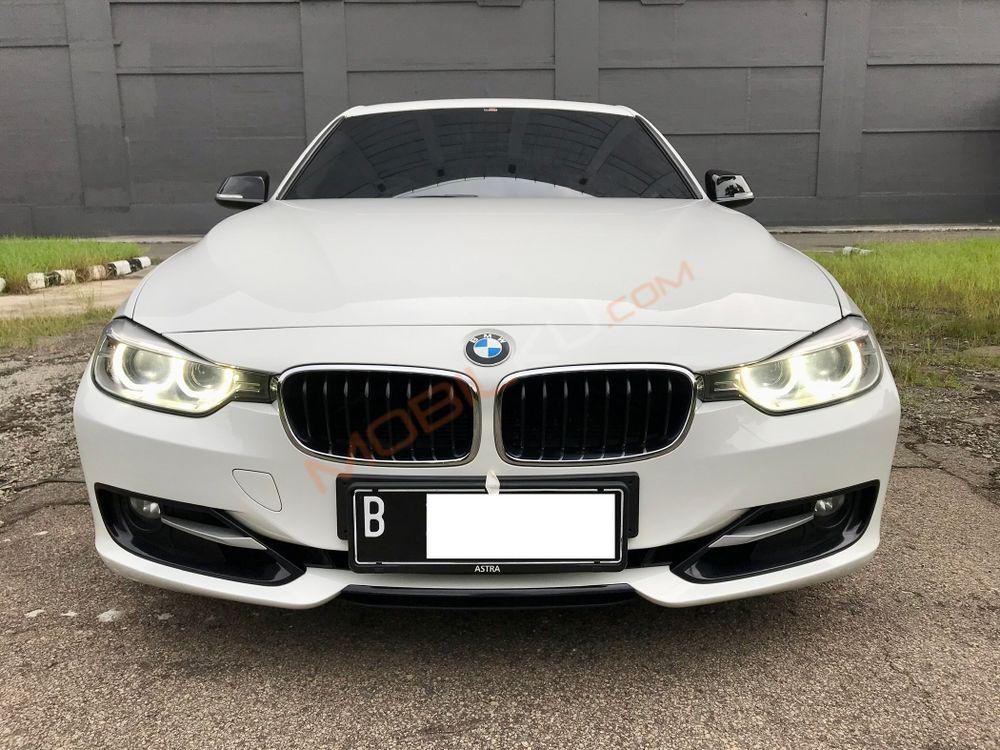 Mobil BMW 3 Series 2014