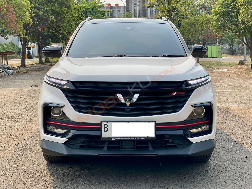 Mobil Wuling Almaz 2022