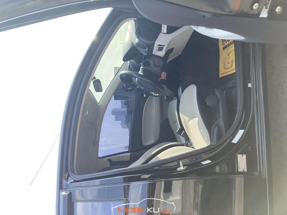 Mobil Mitsubishi Mirage 2013