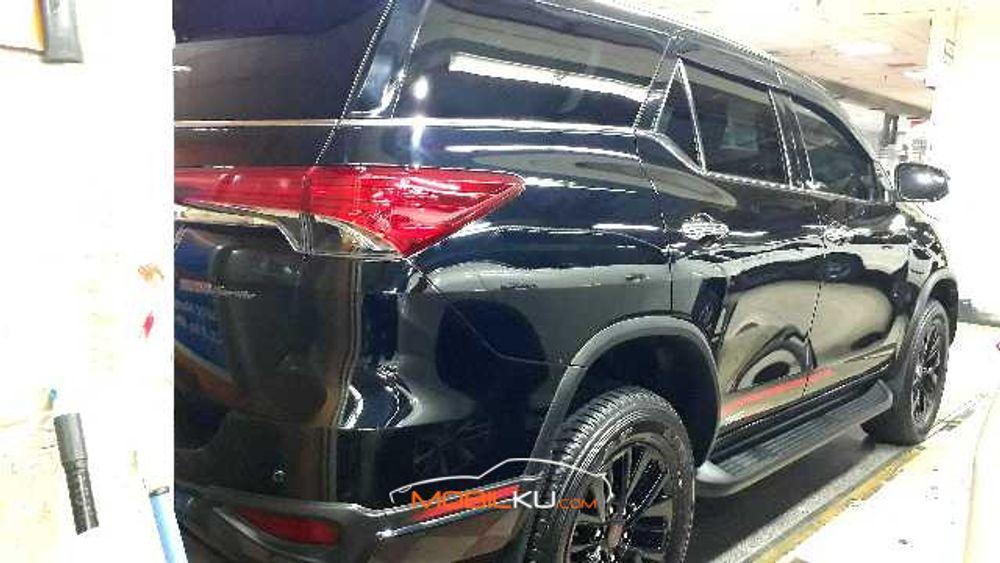 Mobil Toyota Fortuner 2020