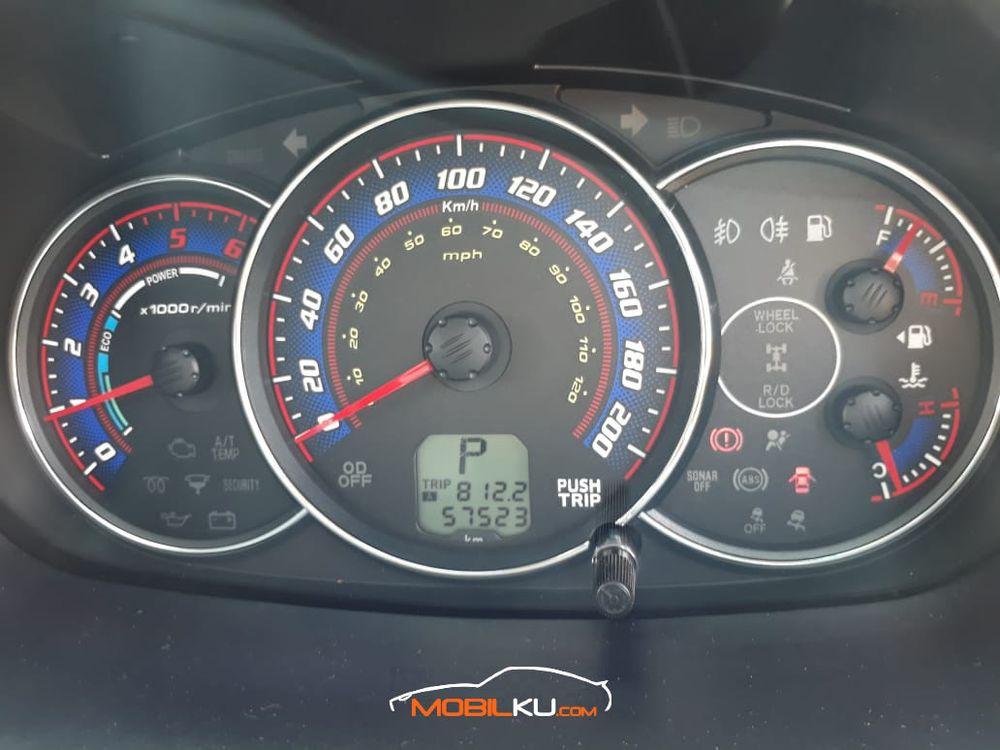 Mobil Mitsubishi Pajero Sport 2014