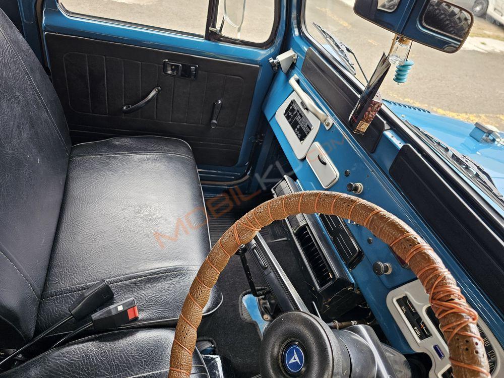 Mobil Toyota Land Cruiser 1995