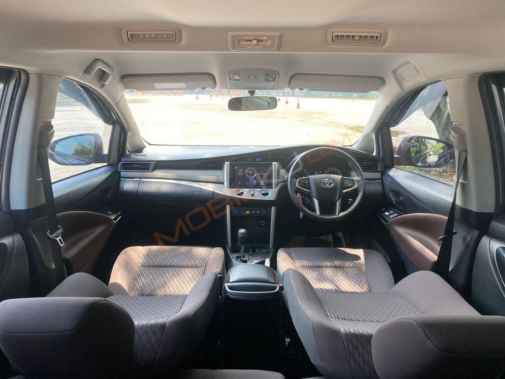 Mobil Toyota Kijang Innova 2022