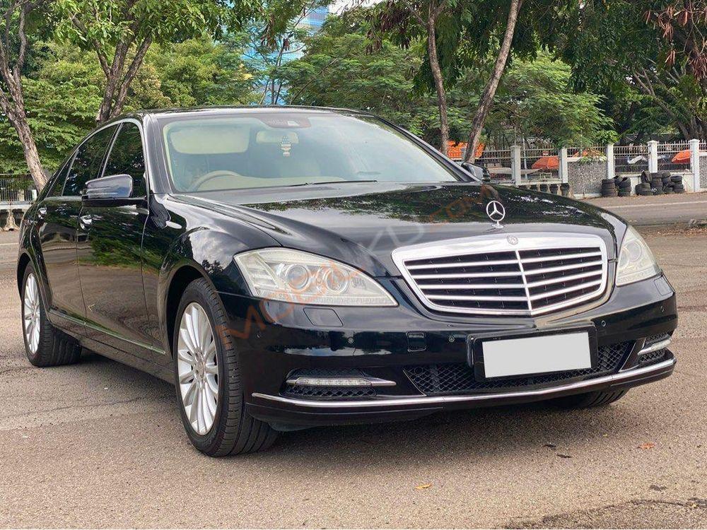 Mobil Mercedes-Benz S-Class 2011