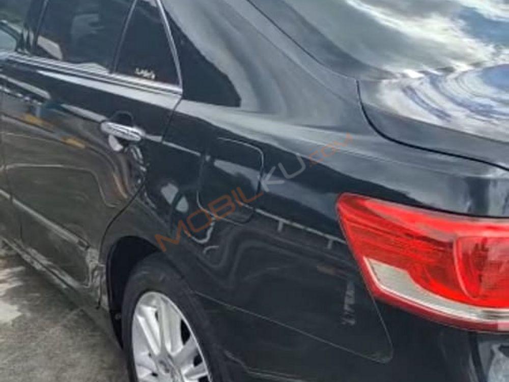 Mobil Toyota Camry 2012