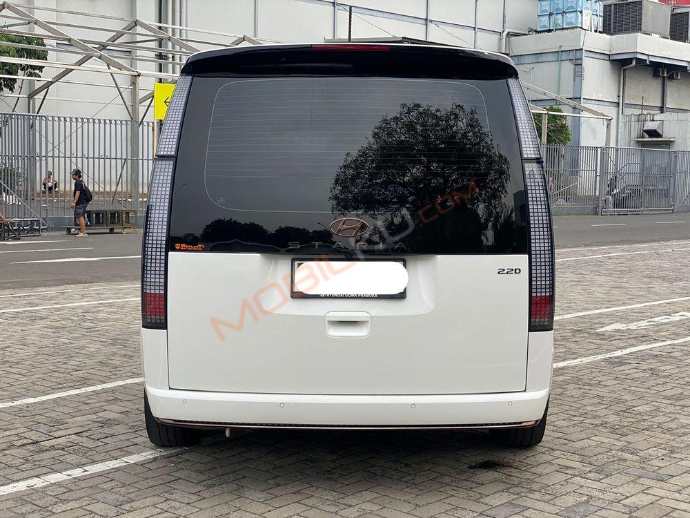 Mobil Hyundai Staria 2022