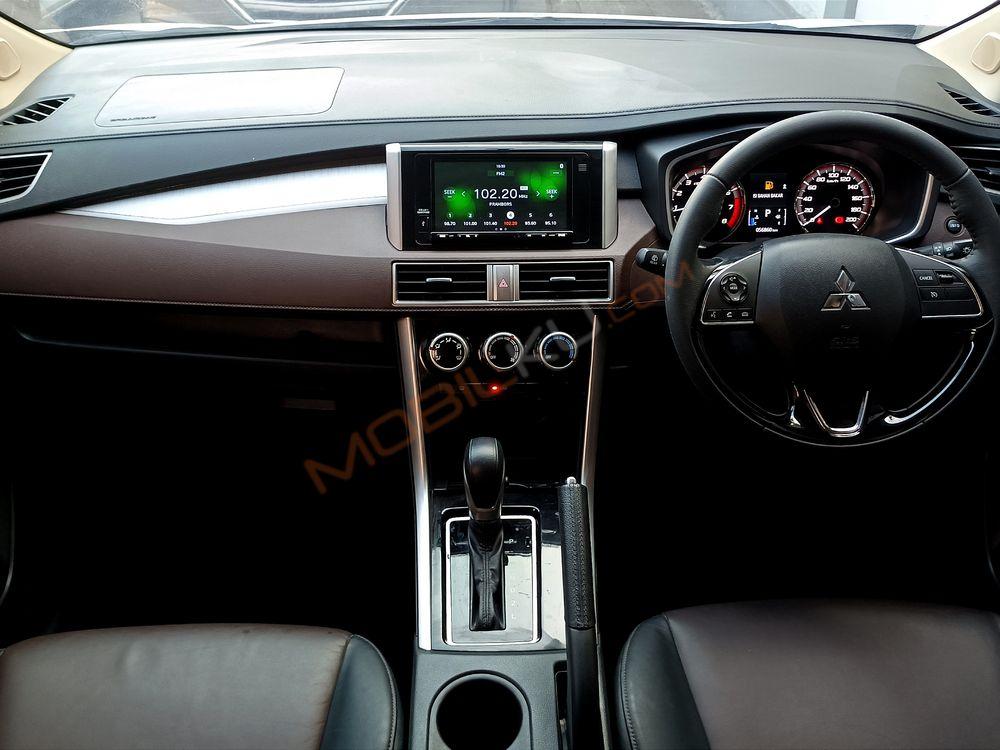 Mobil Mitsubishi Xpander Cross 2020