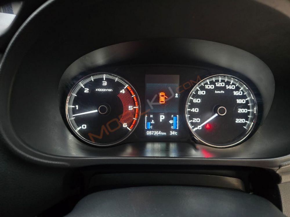 Mobil Mitsubishi Pajero Sport 2016