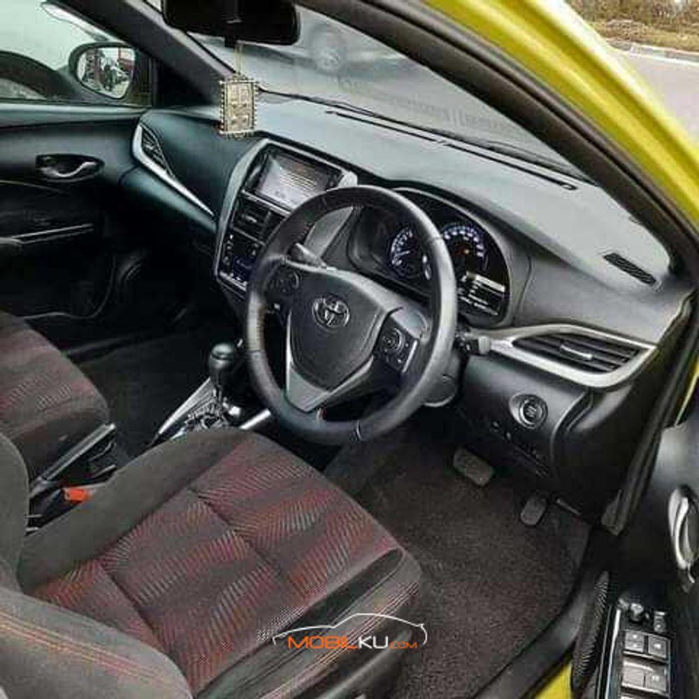 Mobil Toyota Yaris 2018