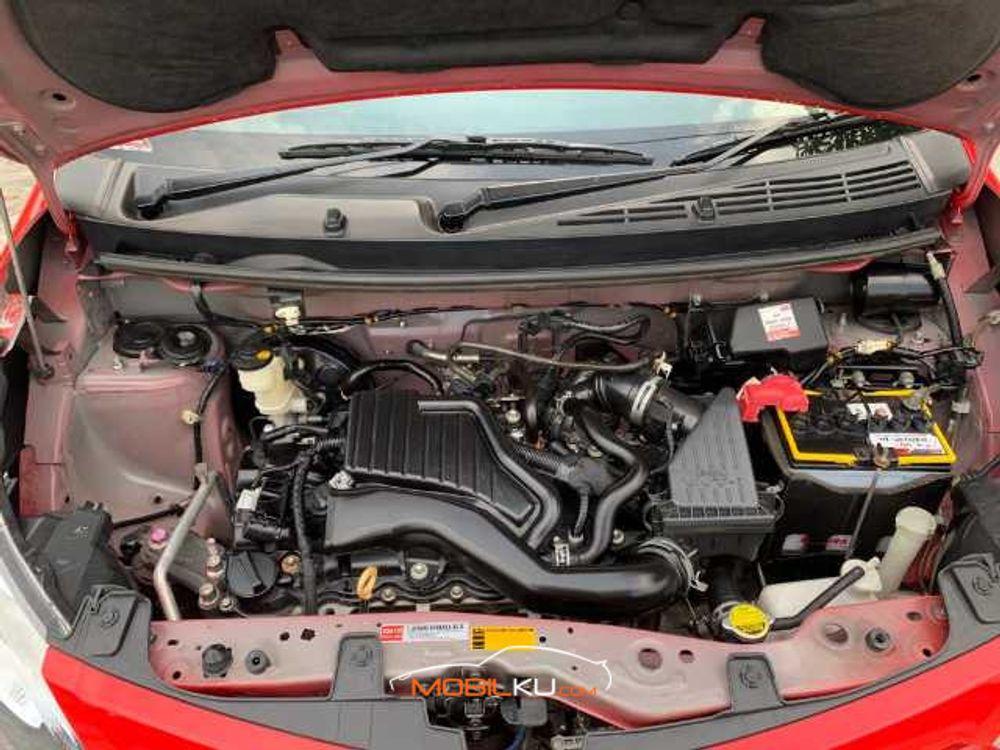 Mobil Toyota Calya 2018