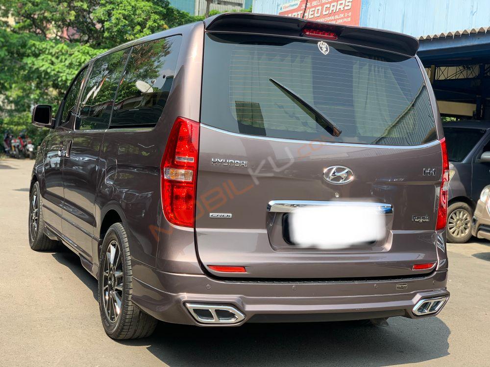 Mobil Hyundai H-1 2018