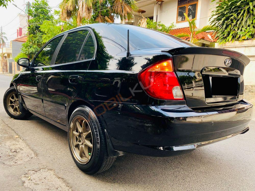 Mobil Hyundai Avega 2010