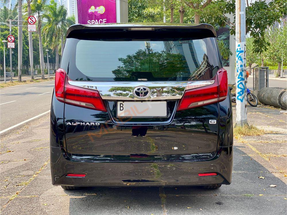 Mobil Toyota Alphard 2018