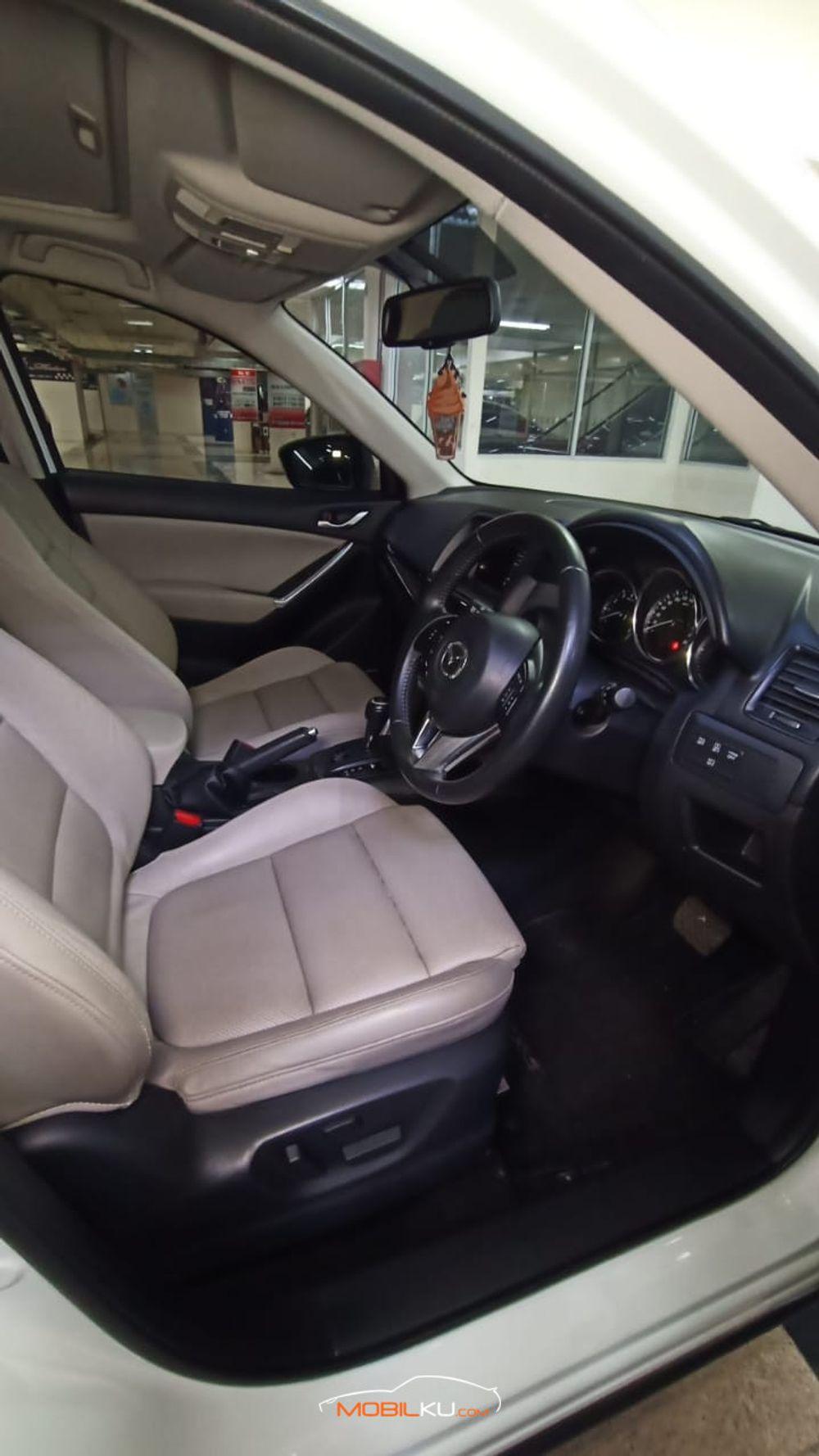 Mobil Mazda CX-5 2013