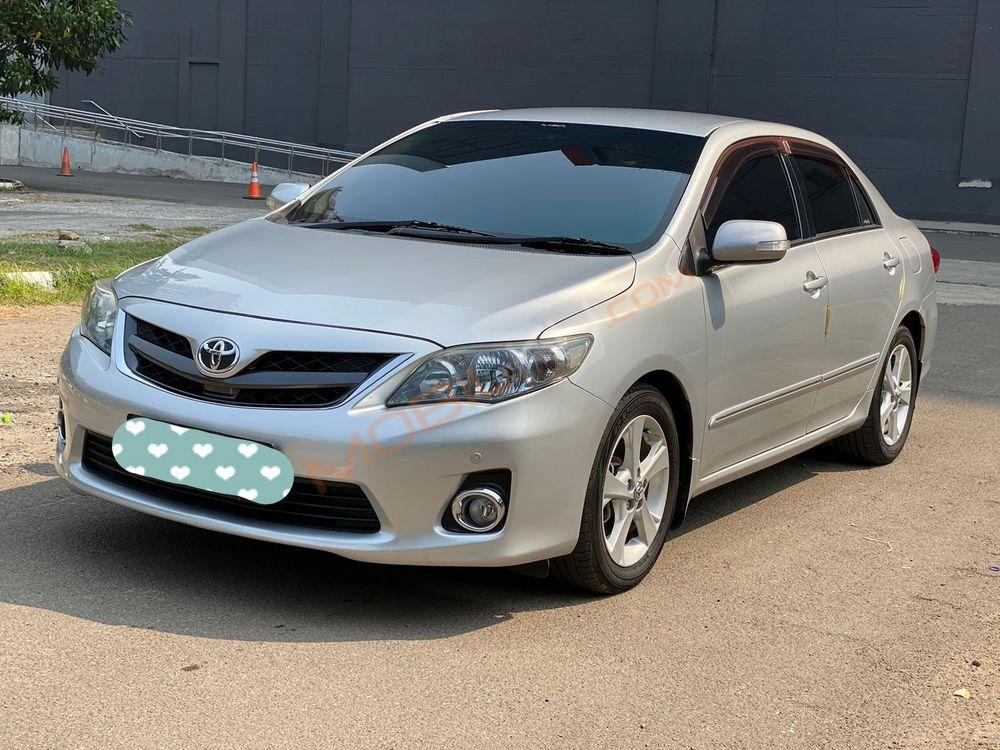 Mobil Toyota Corolla 2010