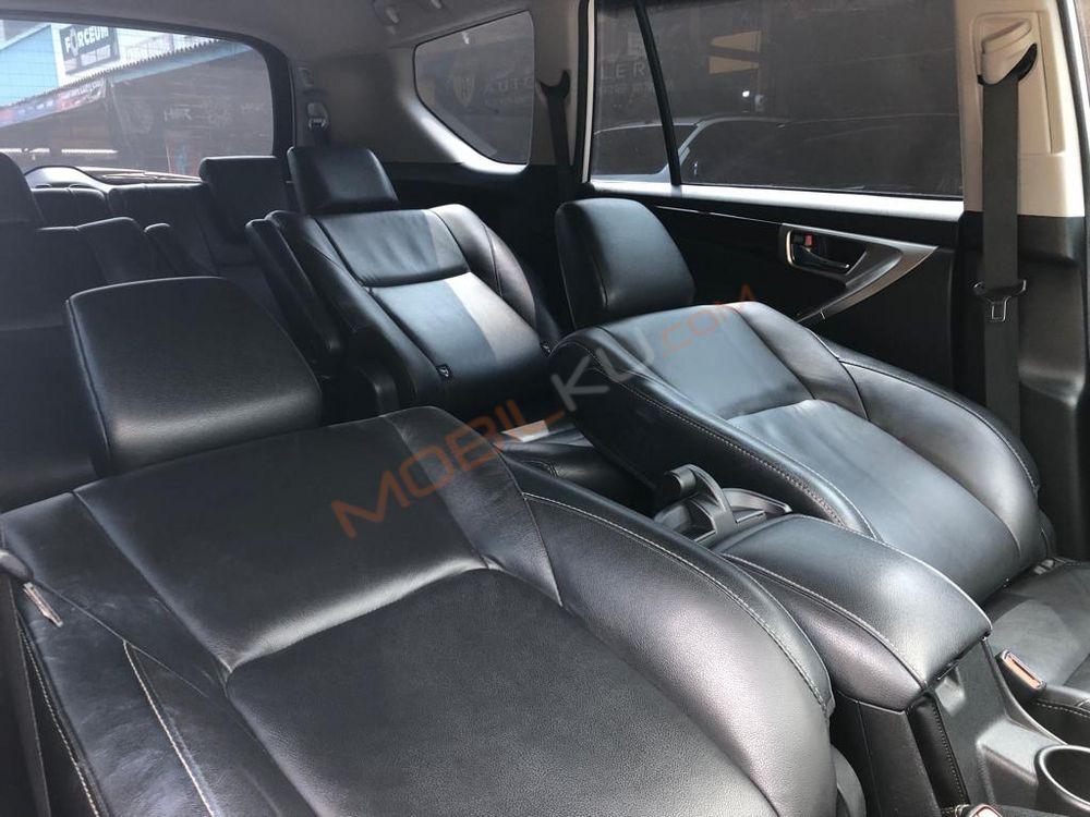 Mobil Toyota Kijang Innova 2018