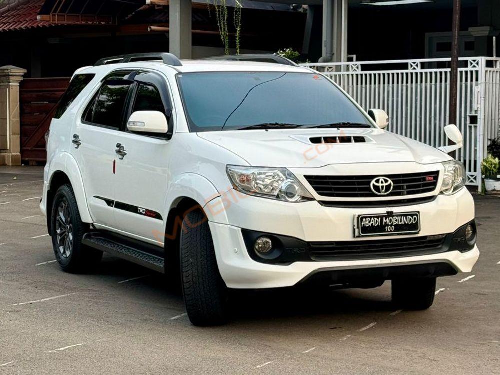 Mobil Toyota Fortuner 2014