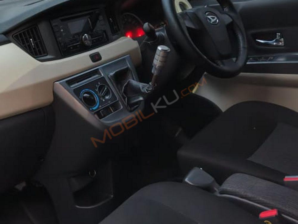 Mobil Daihatsu Sigra 2017